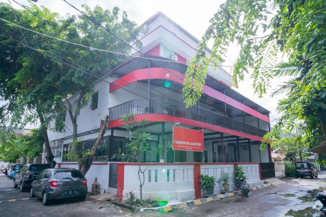 Reddoorz Plus Near Itc Cempaka Mas 2 Jakarta Exteriör bild