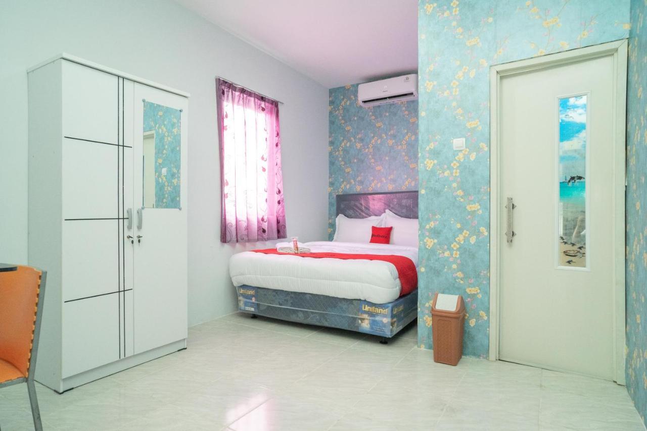 Reddoorz Plus Near Itc Cempaka Mas 2 Jakarta Exteriör bild